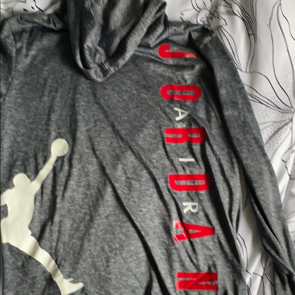Jordan hooded long sleeve shirt. Youth Large